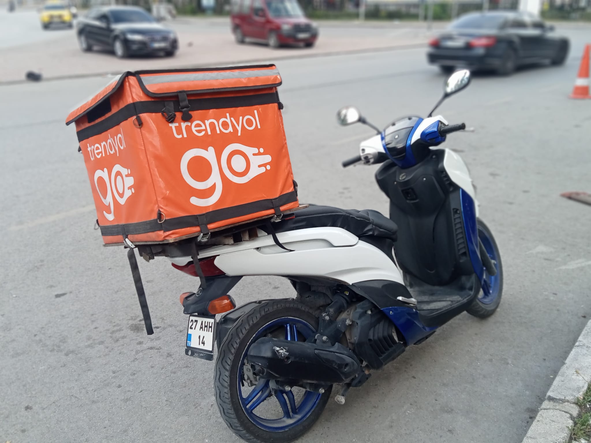 Motor Resmi